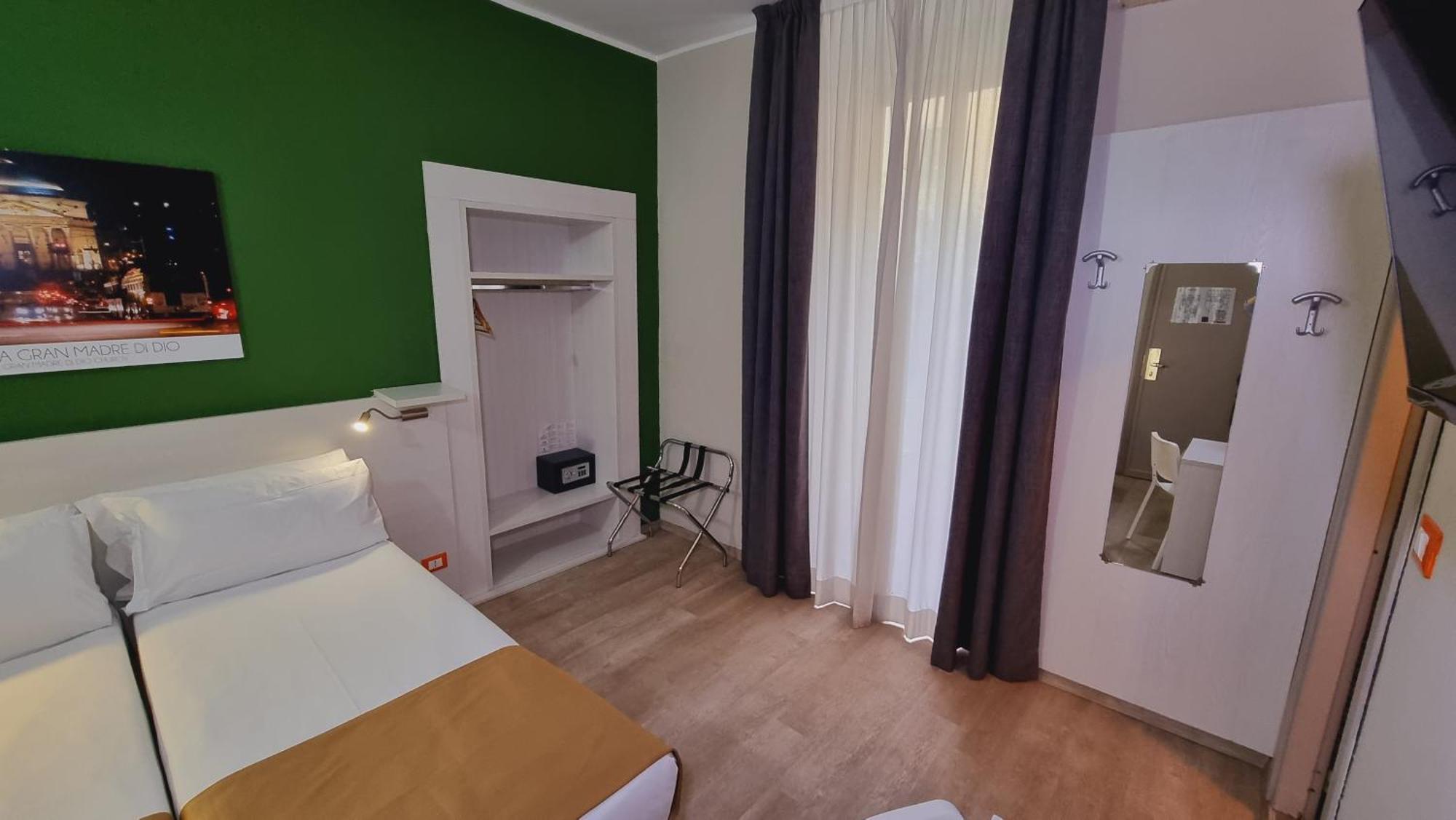 Green Class Hotel Astoria Торино Стая снимка